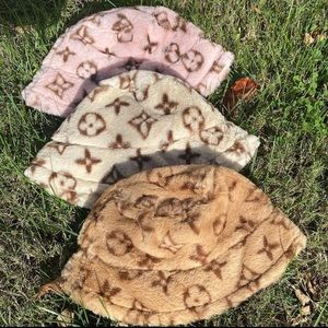 BadDolly.co Vintage LV Unisex Bucket Hats ✨